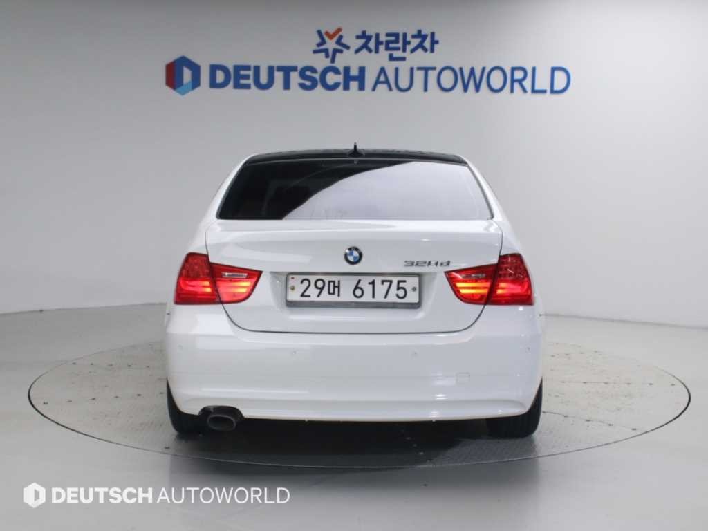 BMW 3시리즈 3시리즈 (E90) 320d 세단 내비 패키지 이미지 4