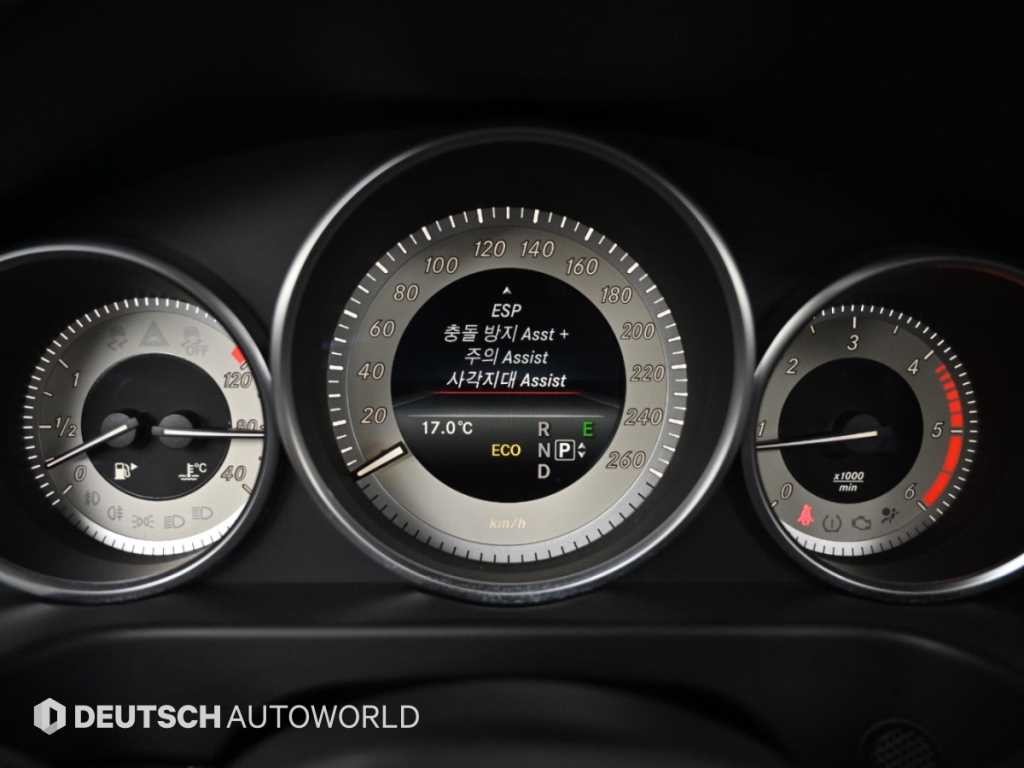 벤츠 E 클래스 E-클래스 W212 E250 블루텍 4MATIC 아방가르드 이미지 17