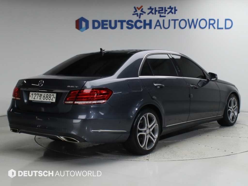 벤츠 E 클래스 E-클래스 W212 E250 블루텍 4MATIC 아방가르드 이미지 2