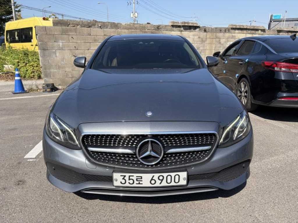 벤츠 E 클래스 E-클래스 W213 E200 아방가르드 이미지 1