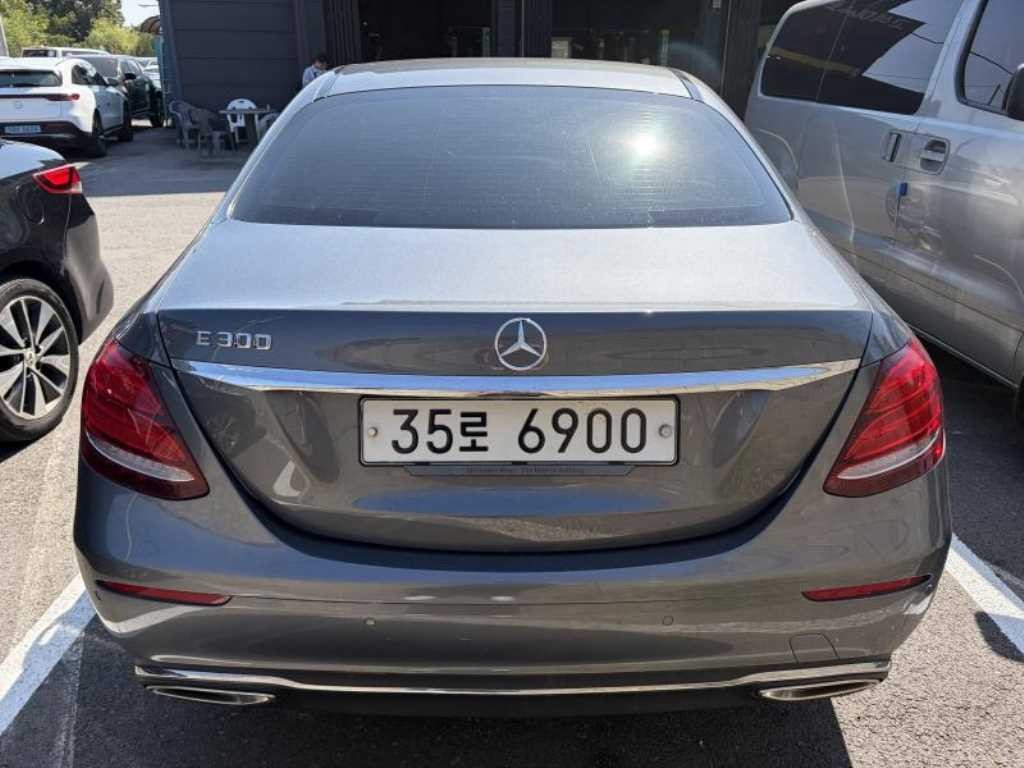 벤츠 E 클래스 E-클래스 W213 E200 아방가르드 이미지 2