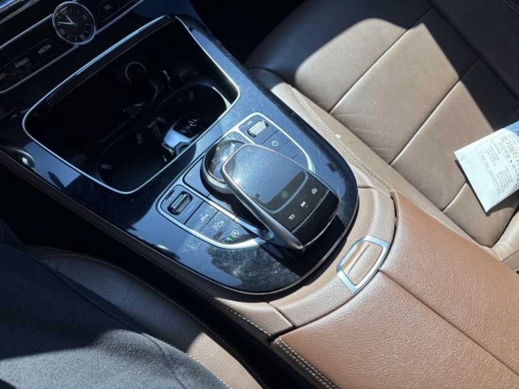벤츠 E 클래스 E-클래스 W213 E200 아방가르드 이미지 8