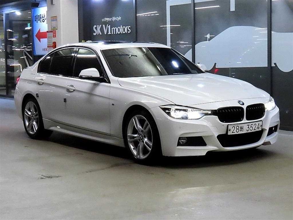 BMW 3시리즈 3시리즈 (F30) 330i M 스포츠 쉐도우 이미지 1