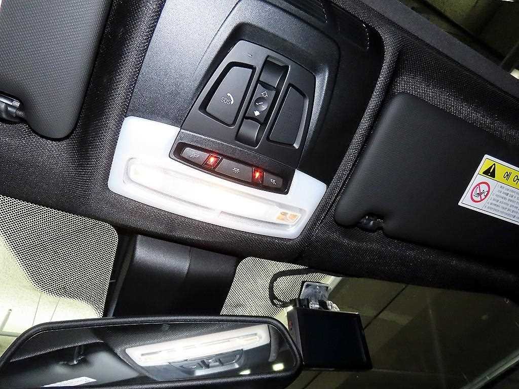 BMW 3시리즈 3시리즈 (F30) 330i M 스포츠 쉐도우 이미지 16