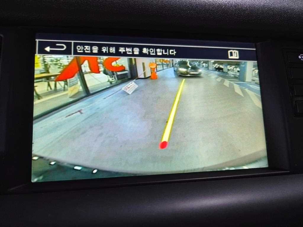 랜드로버 디스커버리 스포츠 2.0 TD4 SE 이미지 14
