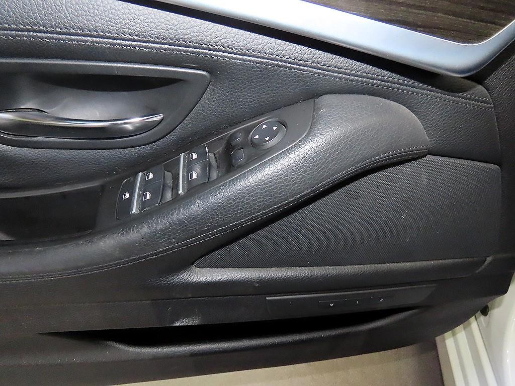 BMW 5시리즈 5시리즈 (F10) 520d 럭셔리 이미지 13