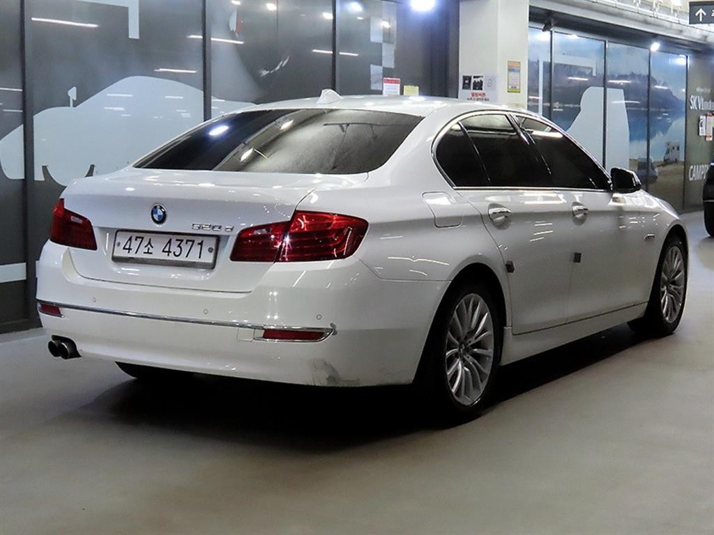BMW 5시리즈 5시리즈 (F10) 520d 럭셔리 이미지 4