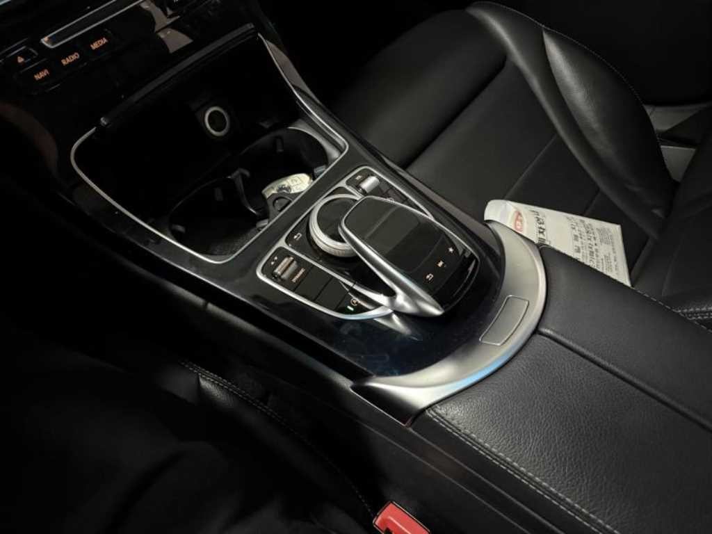 벤츠 C 클래스 C클래스 W205 C200 아방가르드 이미지 8