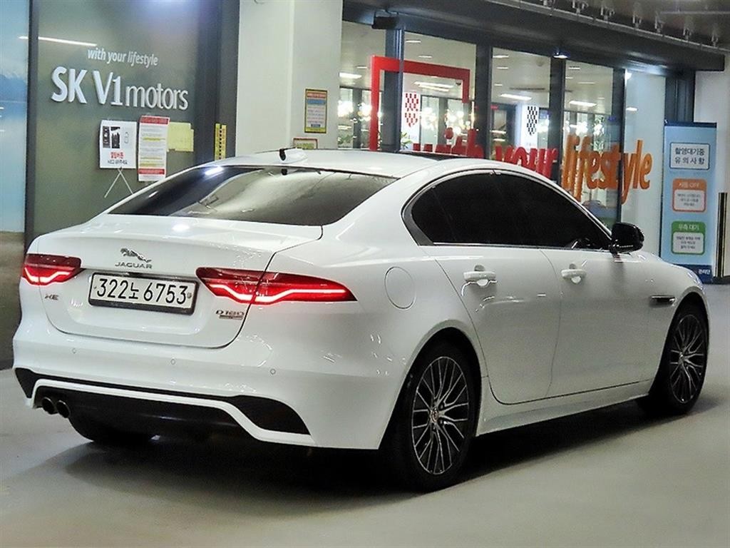 재규어 XE D180 R-다이나믹 S 이미지 4