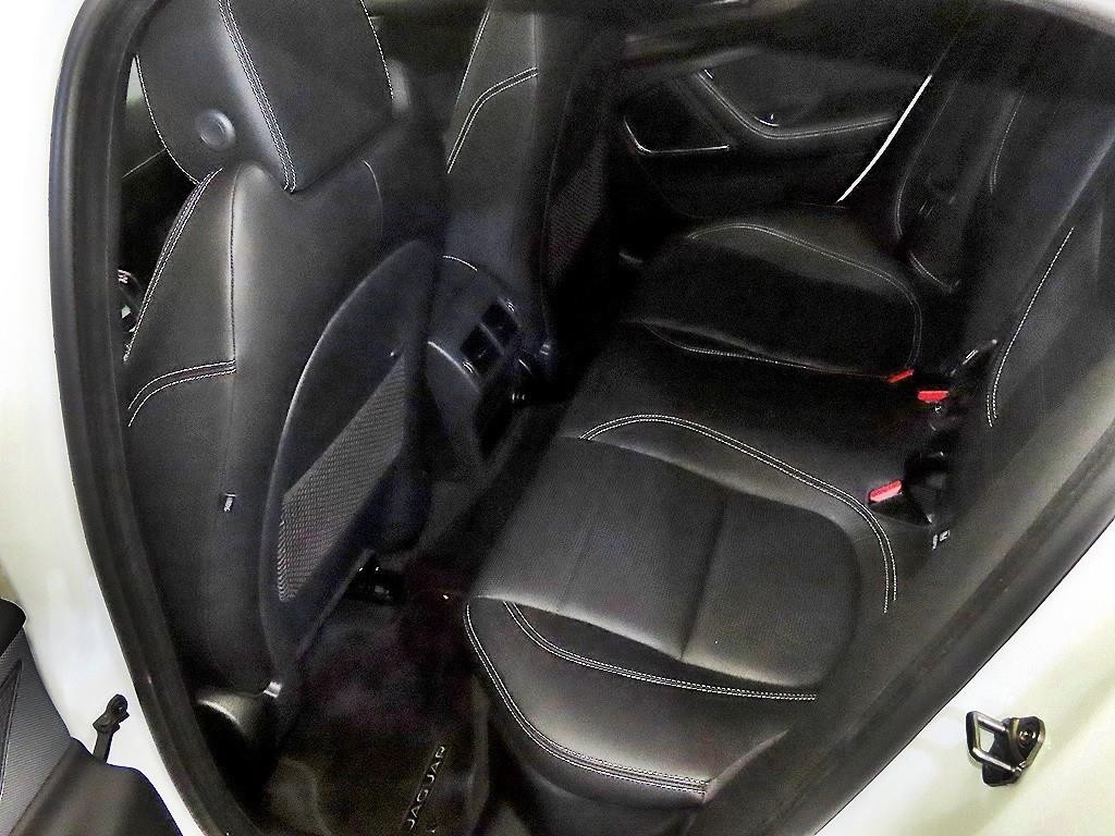재규어 XE D180 R-다이나믹 S 이미지 7