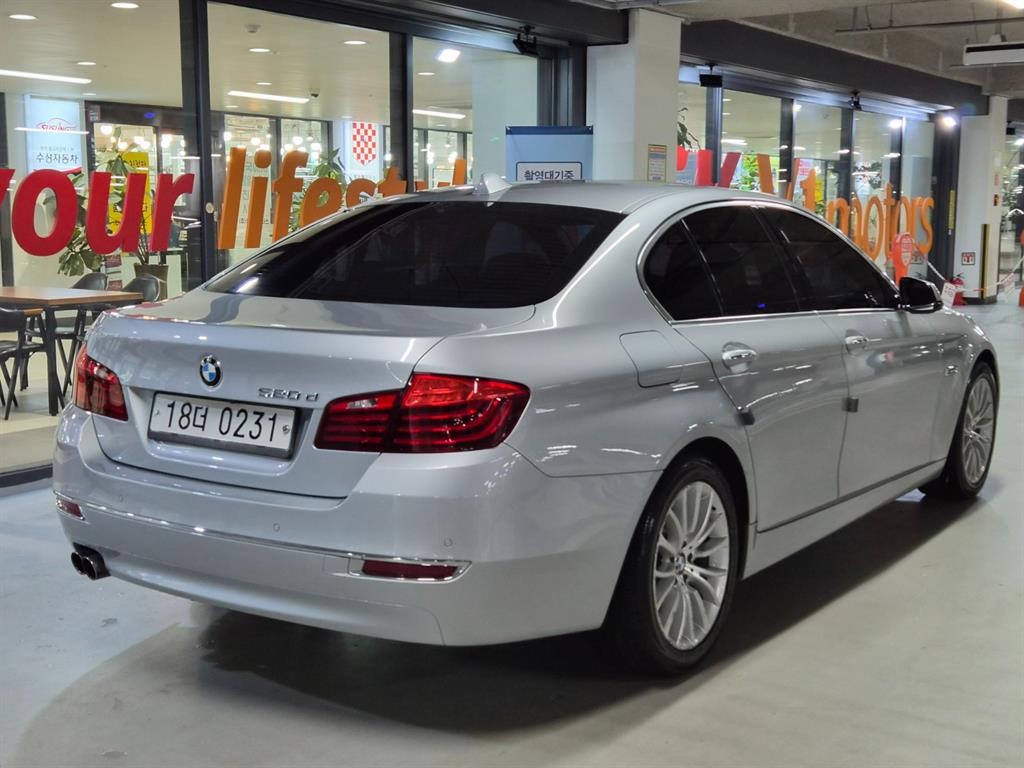 BMW 5시리즈 5시리즈 (F10) 520d 럭셔리 플러스 이미지 4