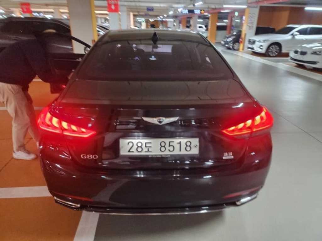 제네시스 G80 3.3 GDI AWD 프리미엄 럭셔리 이미지 2