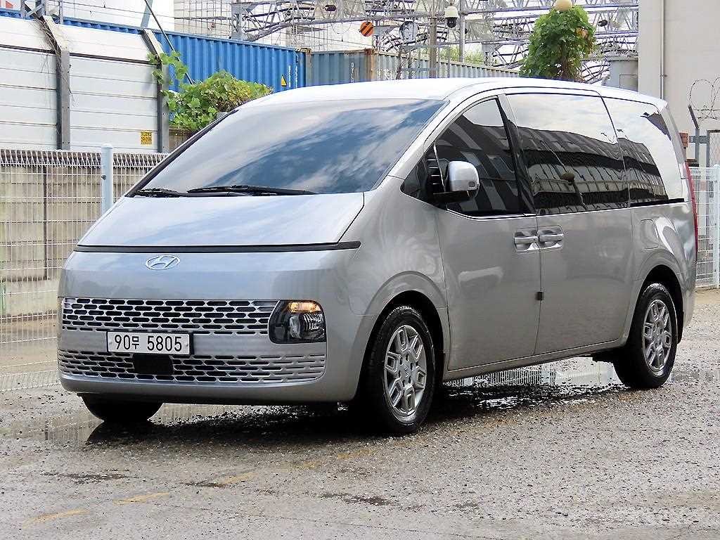 현대 스타리아 2WD 디젤 카고 모던 3인승 이미지 2
