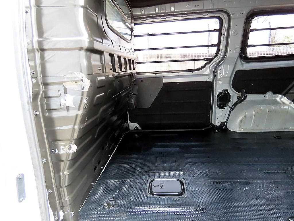 현대 스타리아 2WD 디젤 카고 모던 3인승 이미지 6