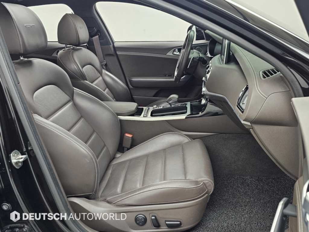 기아 스팅어 가솔린 3.3 터보 2WD GT 이미지 12