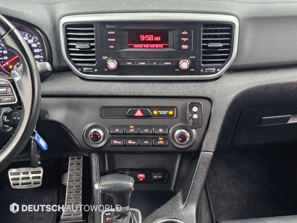 기아 스포티지 스포티지 더 볼드 2.0 디젤 4WD 럭셔리 이미지 14