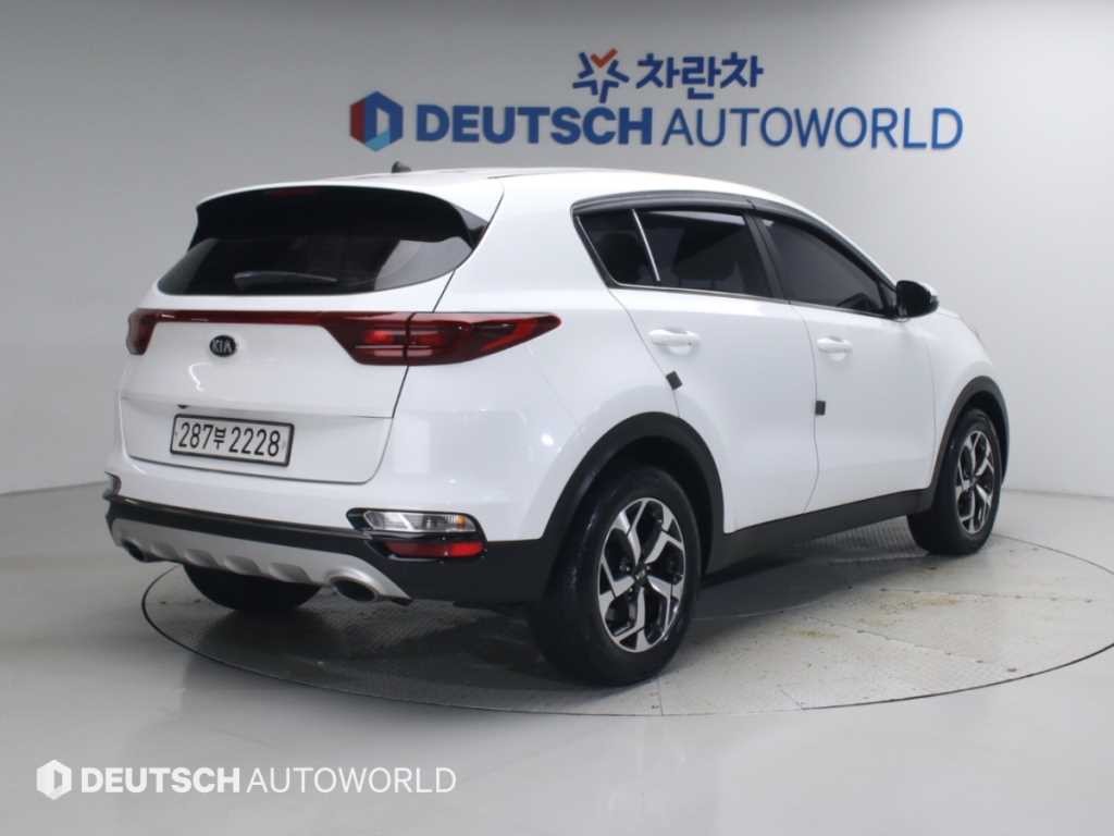 기아 스포티지 스포티지 더 볼드 2.0 디젤 4WD 럭셔리 이미지 2