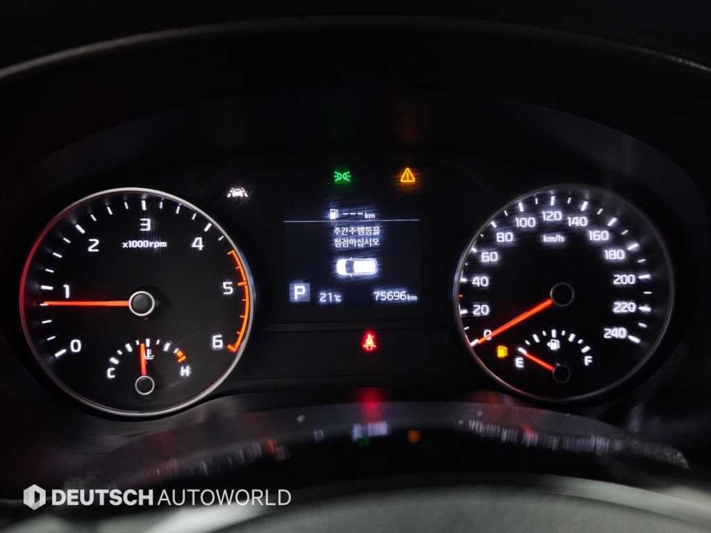 기아 스포티지 스포티지 더 볼드 2.0 디젤 4WD 럭셔리 이미지 8