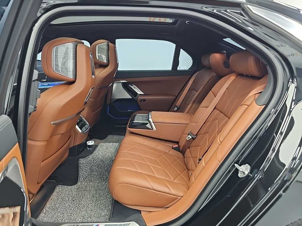 BMW 7시리즈 7시리즈 (G70) 740i xDrive M 스포츠 리미티드 이미지 12