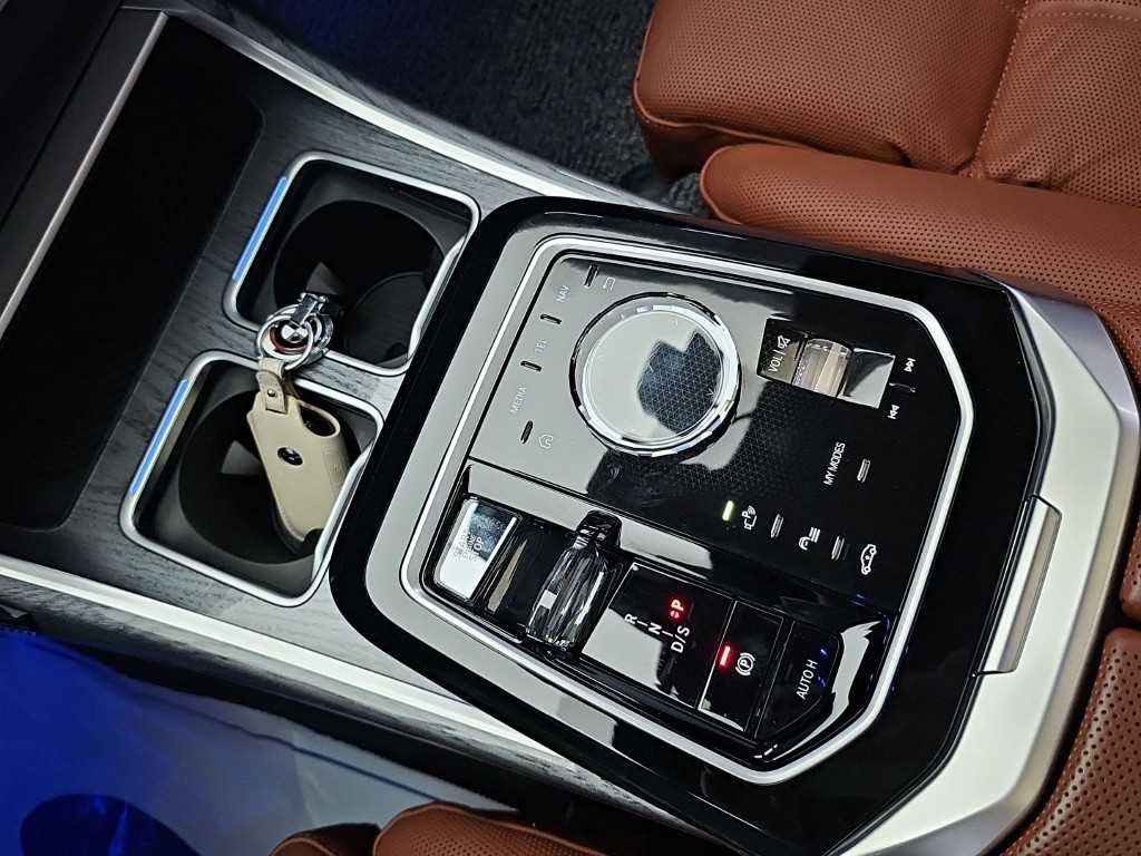 BMW 7시리즈 7시리즈 (G70) 740i xDrive M 스포츠 리미티드 이미지 8