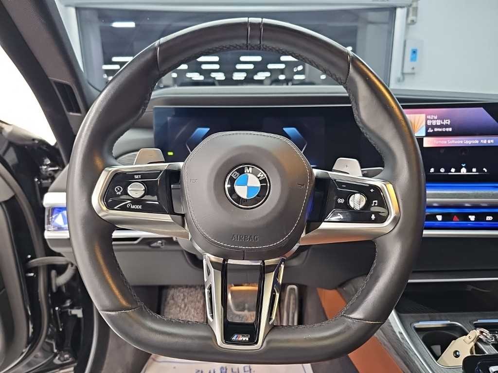 BMW 7시리즈 7시리즈 (G70) 740i xDrive M 스포츠 리미티드 이미지 9
