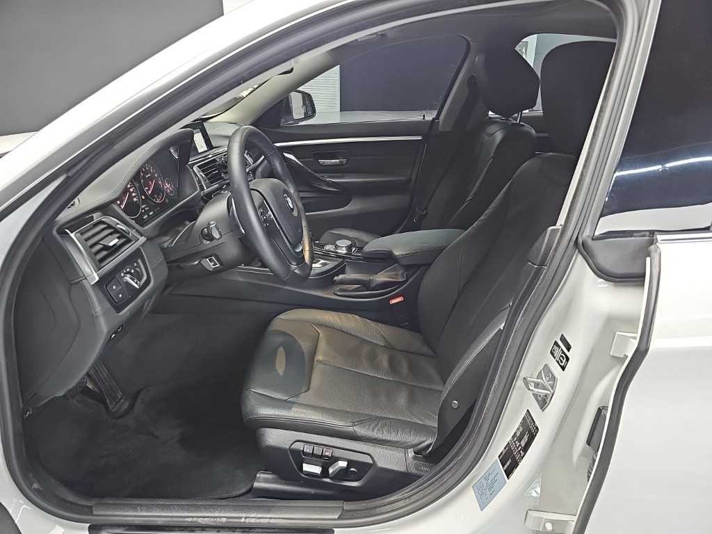 BMW 4시리즈 4시리즈 (F32) 420i 그란쿠페 럭셔리 이미지 11