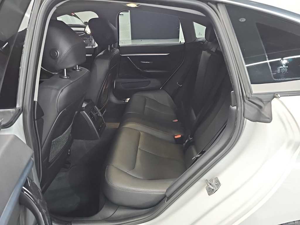 BMW 4시리즈 4시리즈 (F32) 420i 그란쿠페 럭셔리 이미지 12