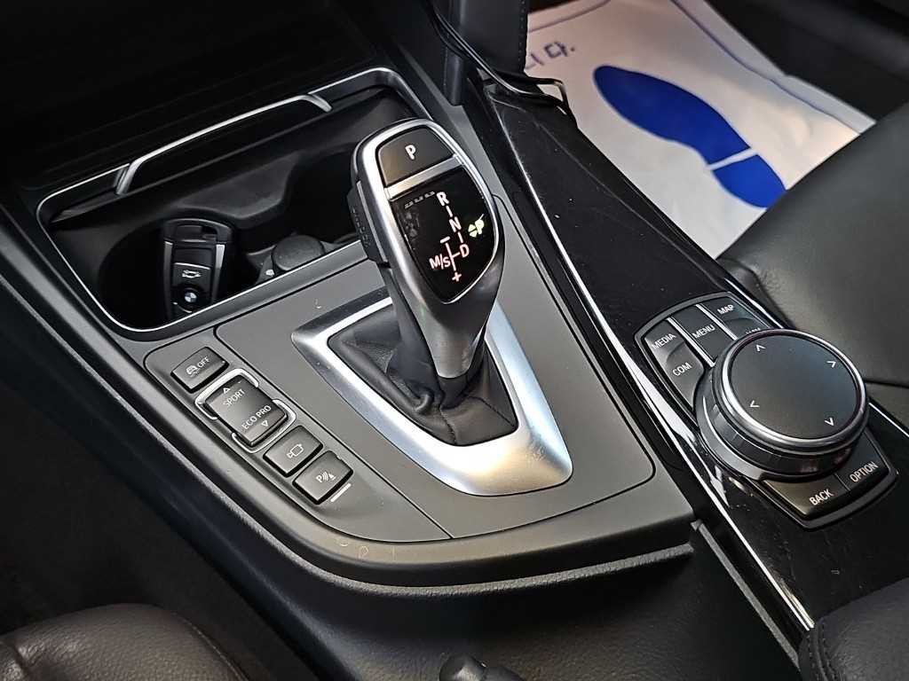 BMW 4시리즈 4시리즈 (F32) 420i 그란쿠페 럭셔리 이미지 8