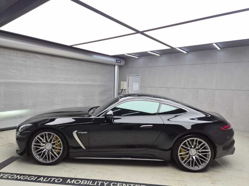 벤츠 AMG GT 55 4MATIC+ 쿠페 이미지 4