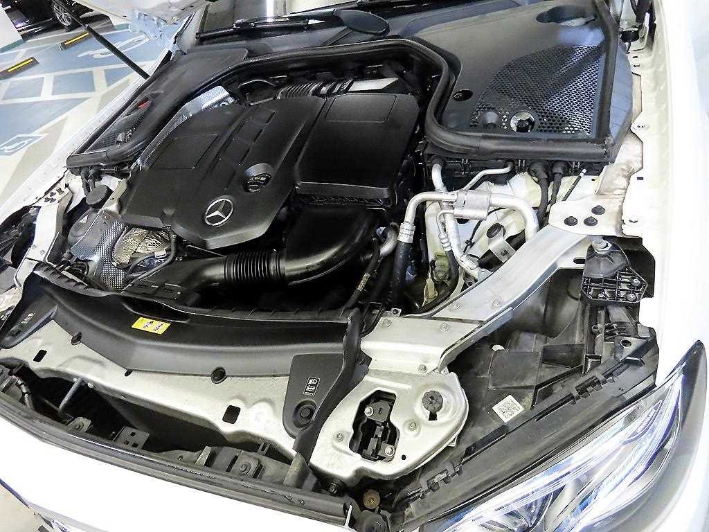 벤츠 E 클래스 E-클래스 W213 E220d 4MATIC 익스클루시브 이미지 19