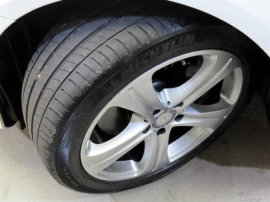 벤츠 E 클래스 E-클래스 W213 E220d 4MATIC 익스클루시브 이미지 20
