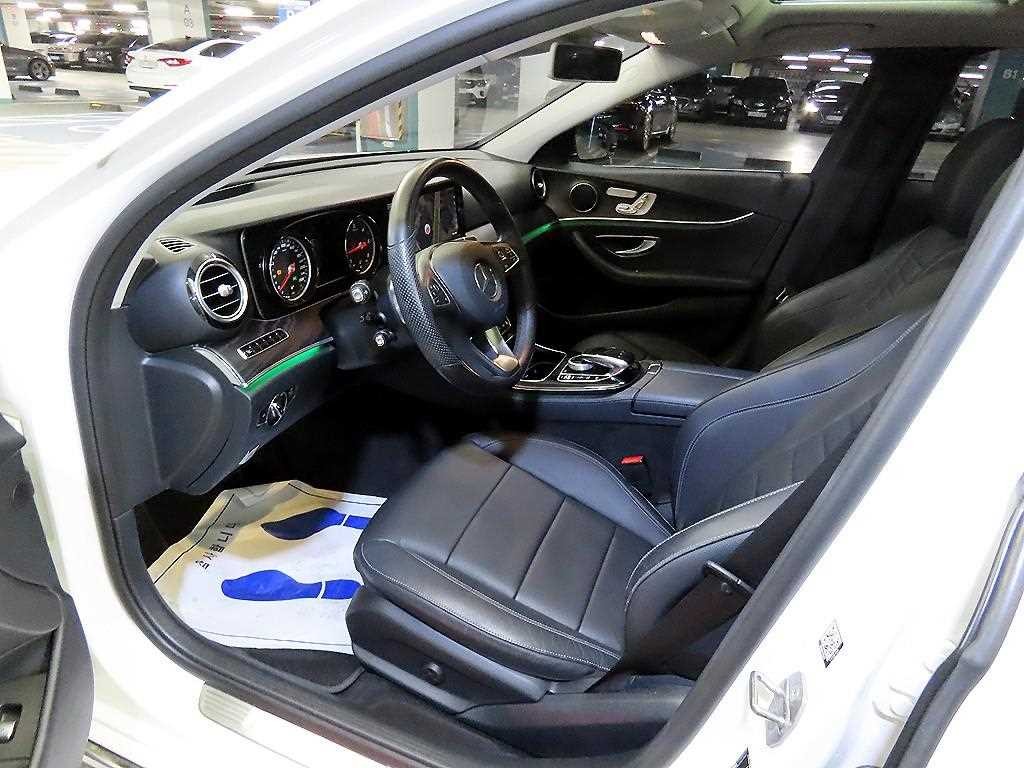 벤츠 E 클래스 E-클래스 W213 E220d 4MATIC 익스클루시브 이미지 6
