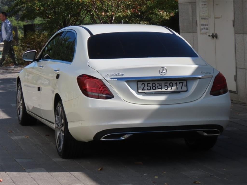 벤츠 C 클래스 C클래스 W205 C220 d 4MATIC 이미지 4