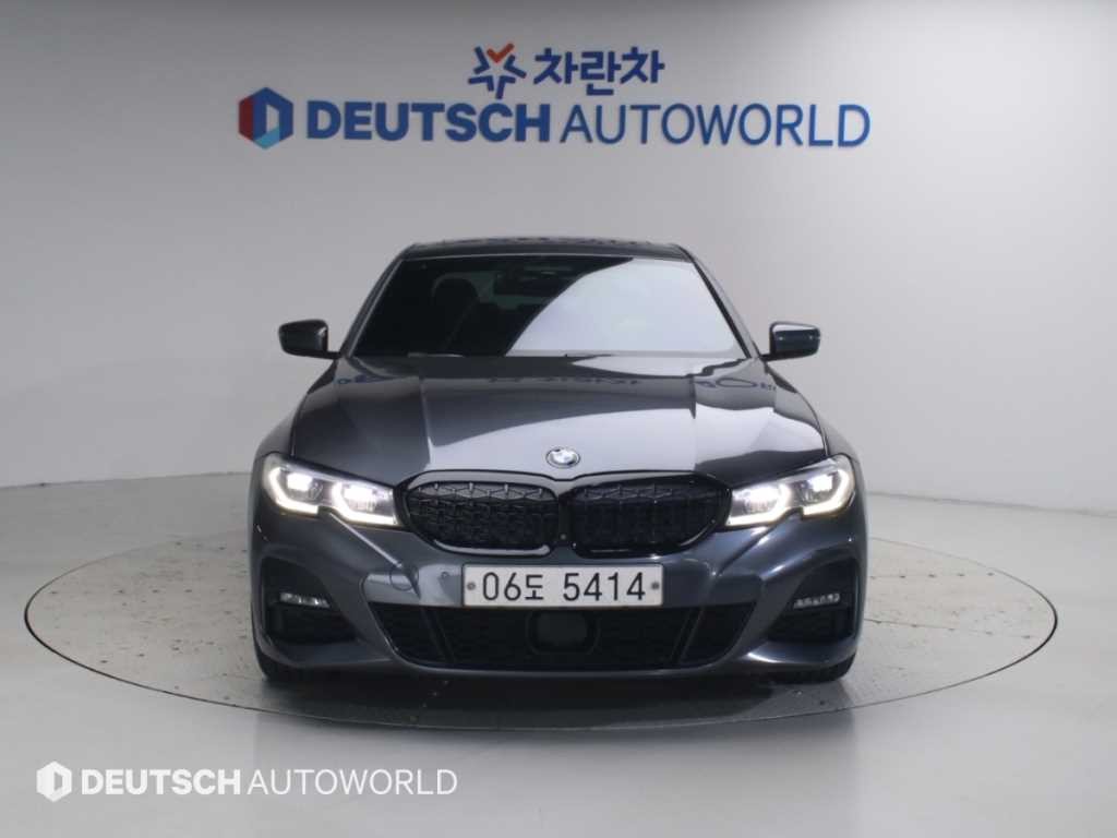 BMW 3시리즈 3시리즈 (G20) 330i xDrive M 스포츠 이미지 3