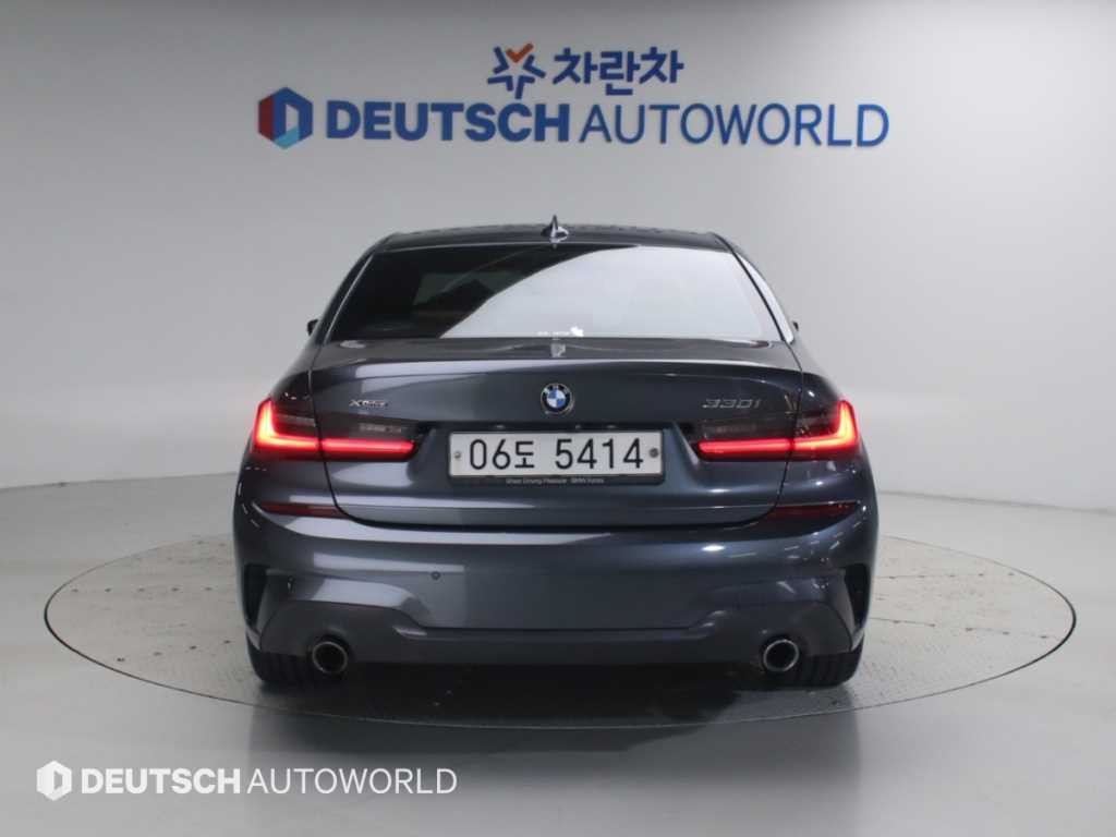 BMW 3시리즈 3시리즈 (G20) 330i xDrive M 스포츠 이미지 4