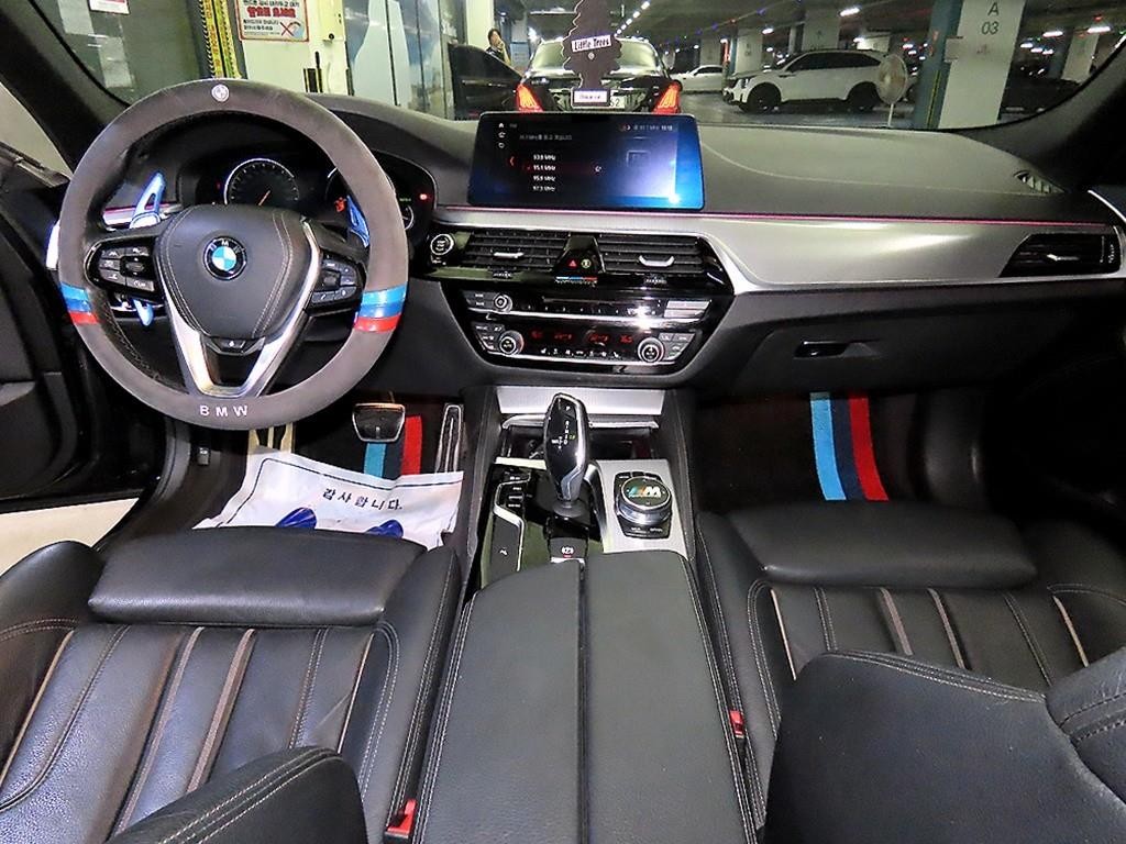 BMW 5시리즈 5시리즈 (G30) 530i M 스포츠 이미지 10