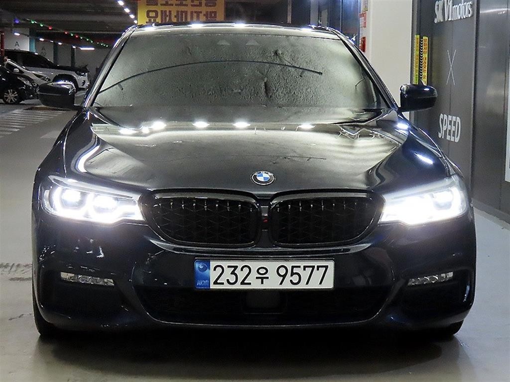 BMW 5시리즈 5시리즈 (G30) 530i M 스포츠 이미지 2