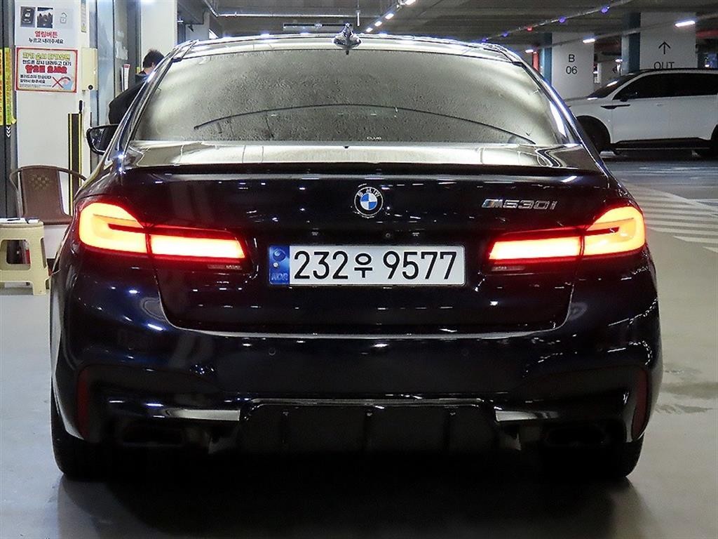 BMW 5시리즈 5시리즈 (G30) 530i M 스포츠 이미지 5