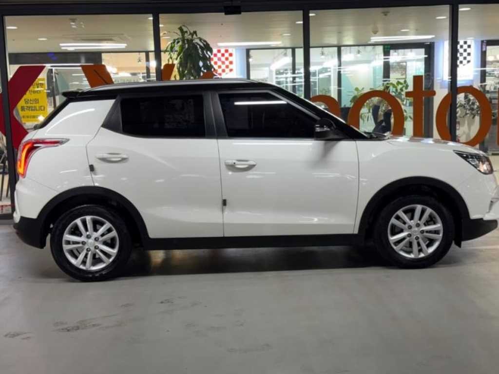 KG모빌리티(쌍용) 티볼리 가솔린 2WD 1.6 LX 최고급형 이미지 3