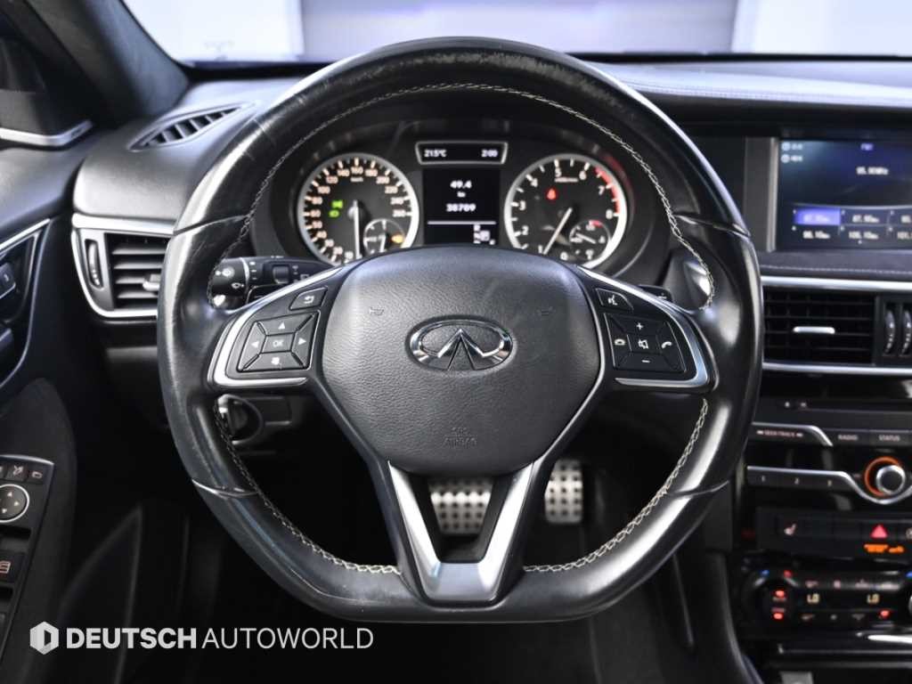 인피니티 Q Q30 2.0 프리미엄 이미지 12