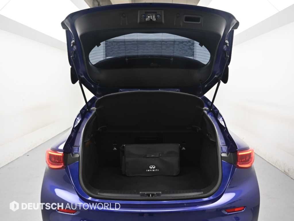 인피니티 Q Q30 2.0 프리미엄 이미지 18