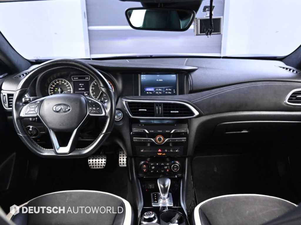 인피니티 Q Q30 2.0 프리미엄 이미지 6