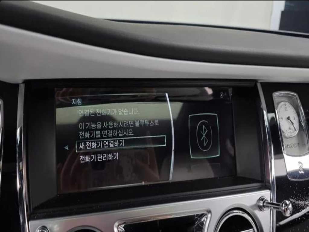 롤스로이스 고스트 6.6 V12 EWB 이미지 15