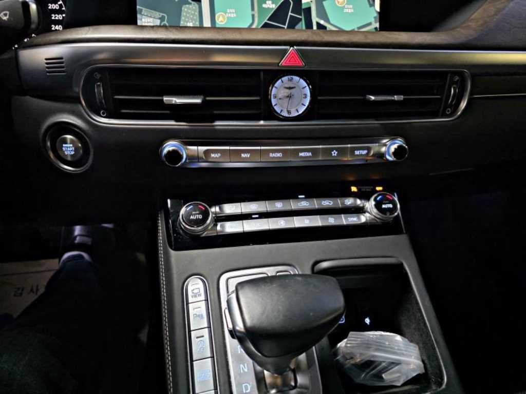 제네시스 G90 3.8 GDI AWD 럭셔리 이미지 17