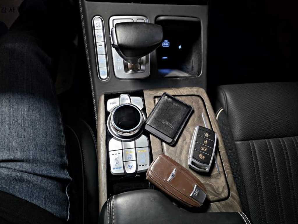 제네시스 G90 3.8 GDI AWD 럭셔리 이미지 18