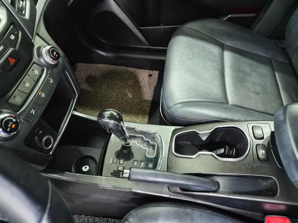 KG모빌리티(쌍용) 코란도 뉴스타일코란도C 2.2 RX 2WD 고급형 이미지 17