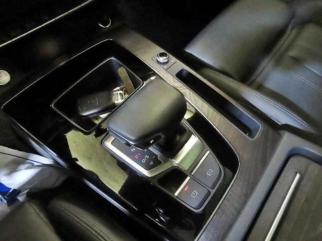 아우디 Q5 Q5 (FY) 45 TFSI 콰트로 프리미엄 스포트백 이미지 12