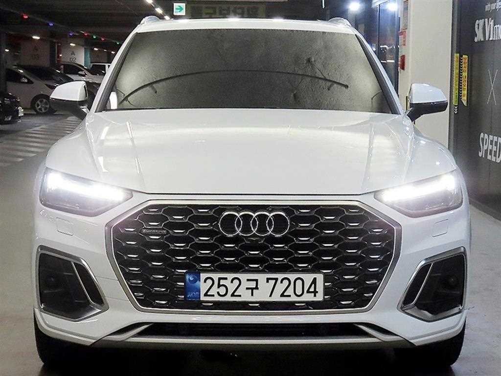 아우디 Q5 Q5 (FY) 45 TFSI 콰트로 프리미엄 스포트백 이미지 2