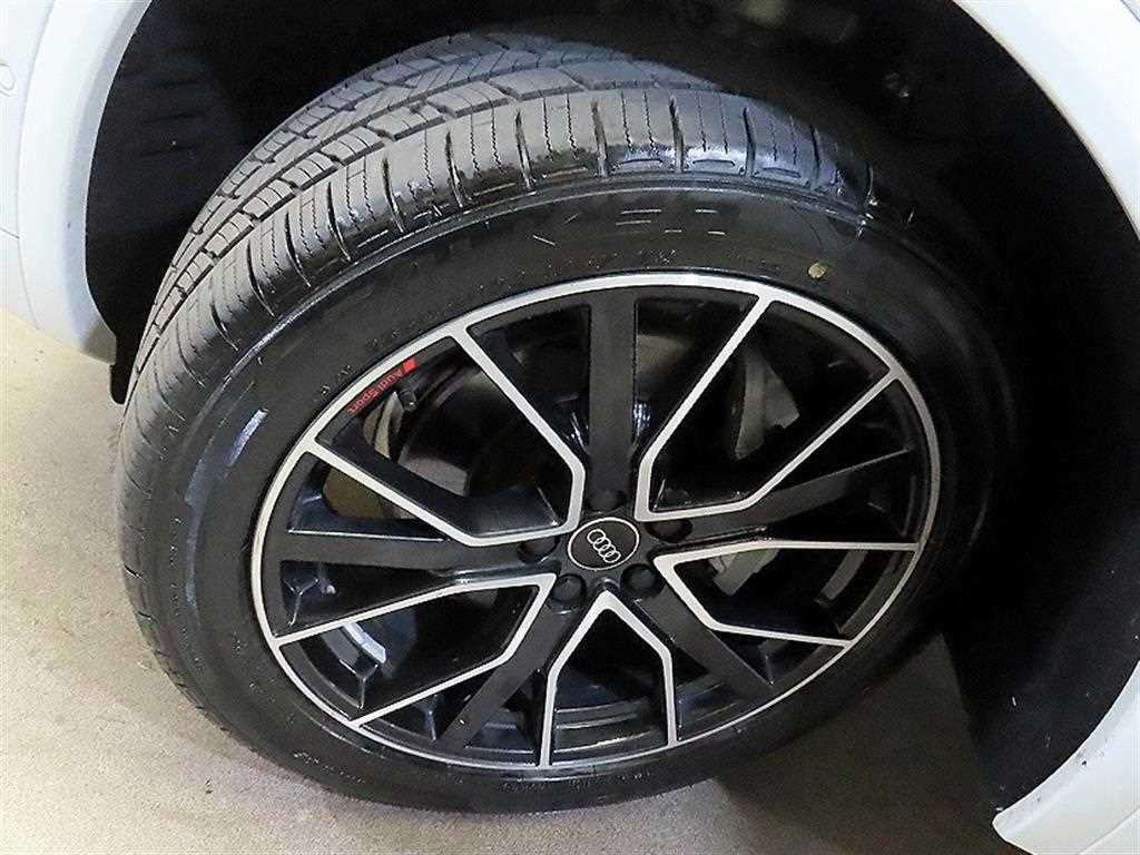 아우디 Q5 Q5 (FY) 45 TFSI 콰트로 프리미엄 스포트백 이미지 20