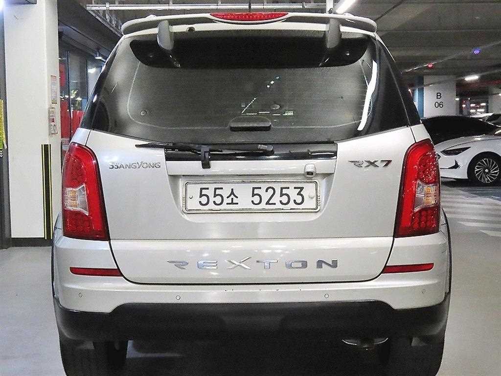 KG모빌리티(쌍용) 렉스턴 렉스턴W 2.0  4WD RX7 프레스티지 이미지 5